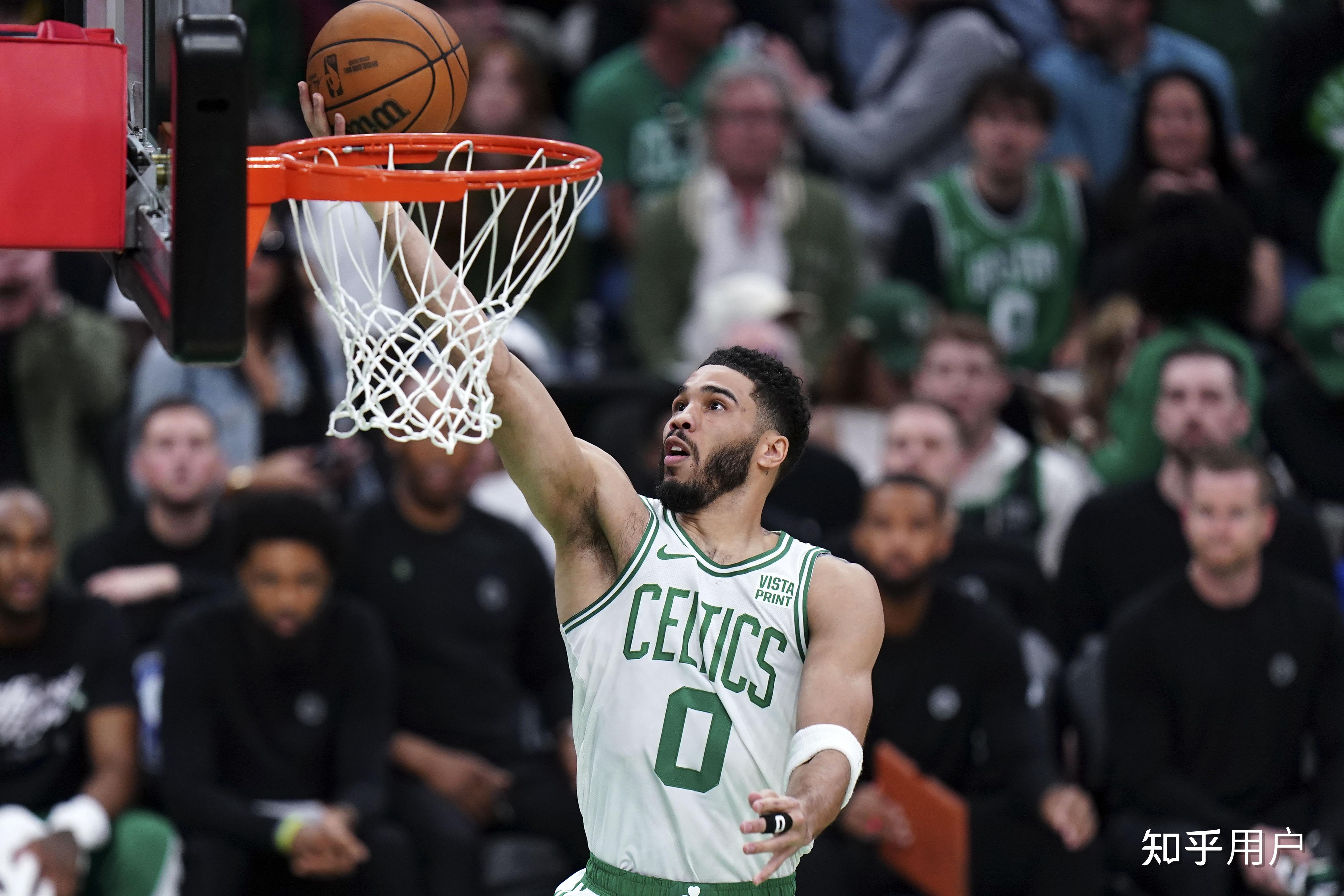 ayx体育官方网站-NBA总决赛赛程吃紧；波士顿凯尔特人加时末段扳平良机；话题不断；更衣室氛围转暖的简单介绍